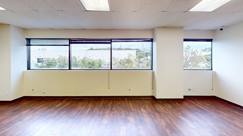 More Photos Of 2698 Junipero Ave, Long Beach Light Distribution For Lease