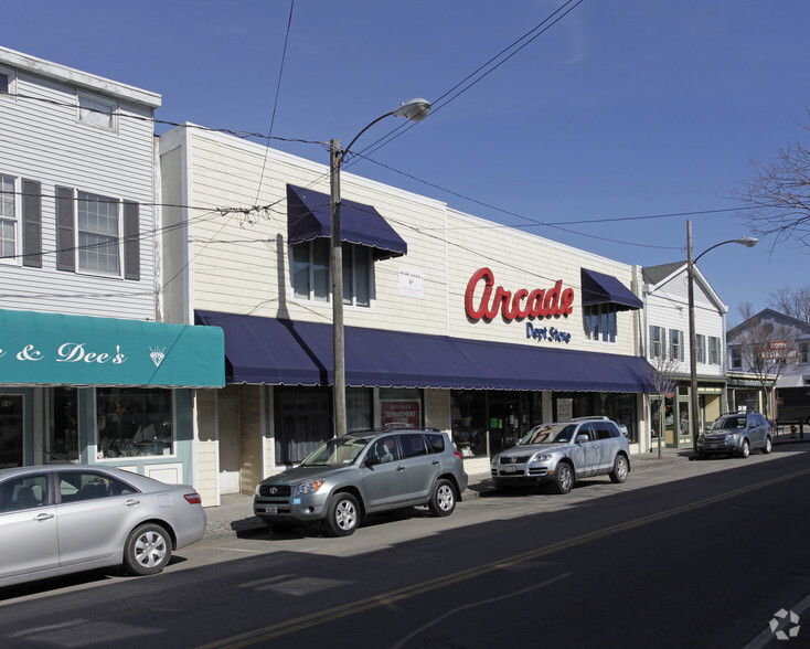 Primary Photo Of 14 Front St, Greenport Freestanding For Lease