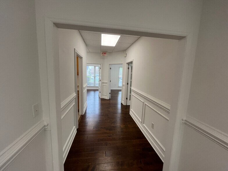More Photos Of 2526 Plantation Center Dr, Matthews Medical For Lease