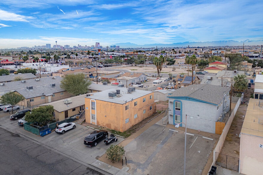 More Photos Of 2105 Webster St, North Las Vegas Multifamily For Sale