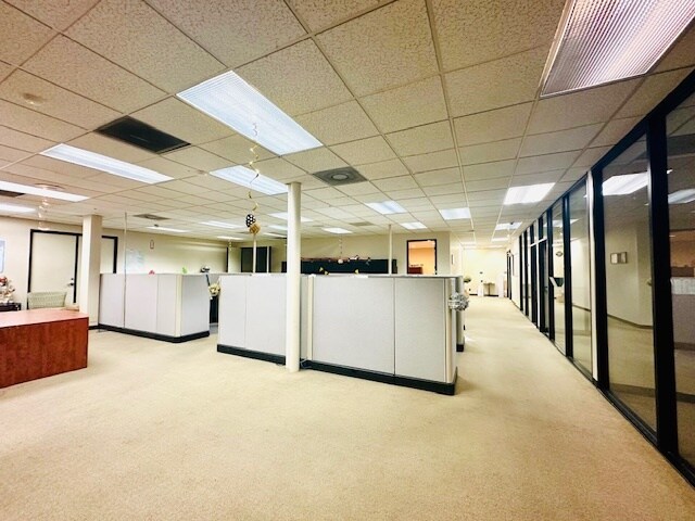More Photos Of 1781 McGaw Ave, Irvine Warehouse For Lease