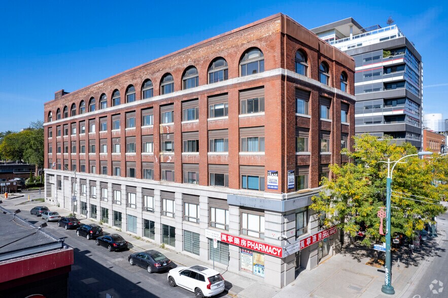 Primary Photo Of 260 Spadina Ave, Toronto Office For Sale