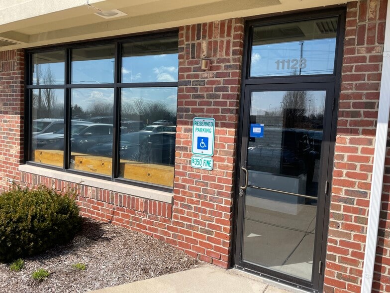 More Photos Of 11120-11140 W 179th St, Orland Park Storefront For Lease
