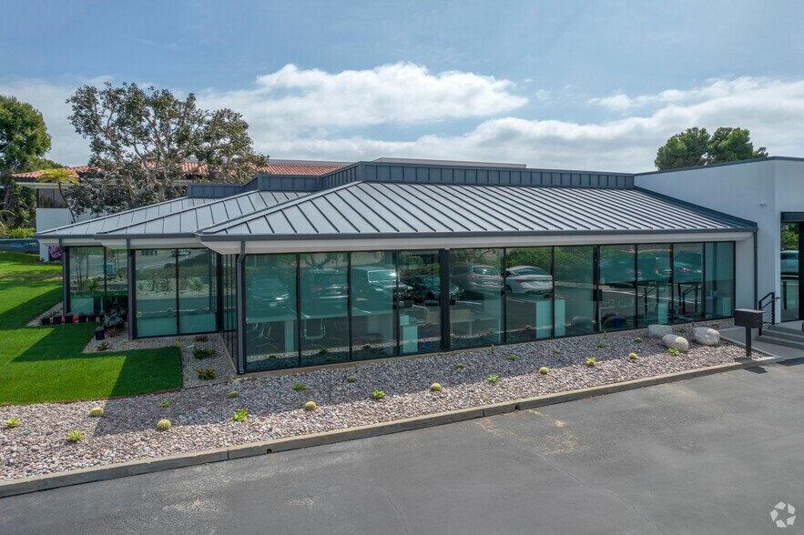 More Photos Of 5051 Avenida Encinas, Carlsbad Office For Lease