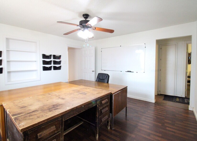 More Photos Of 7007 Farm to Market 846, Knott Office For Sale