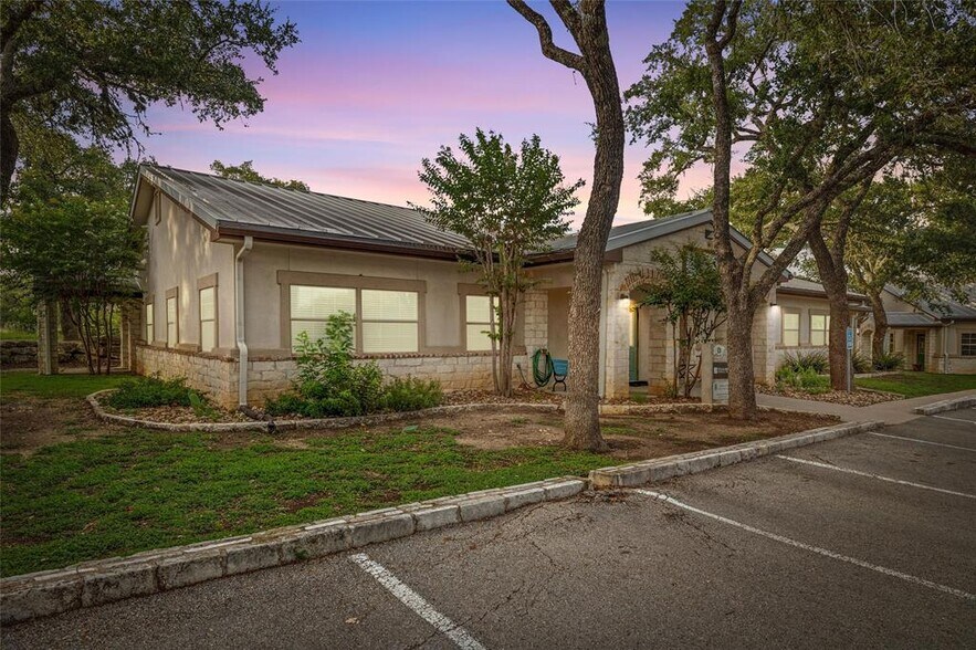 More Photos Of 800 W Highway 290, Dripping Springs Medical For Sale