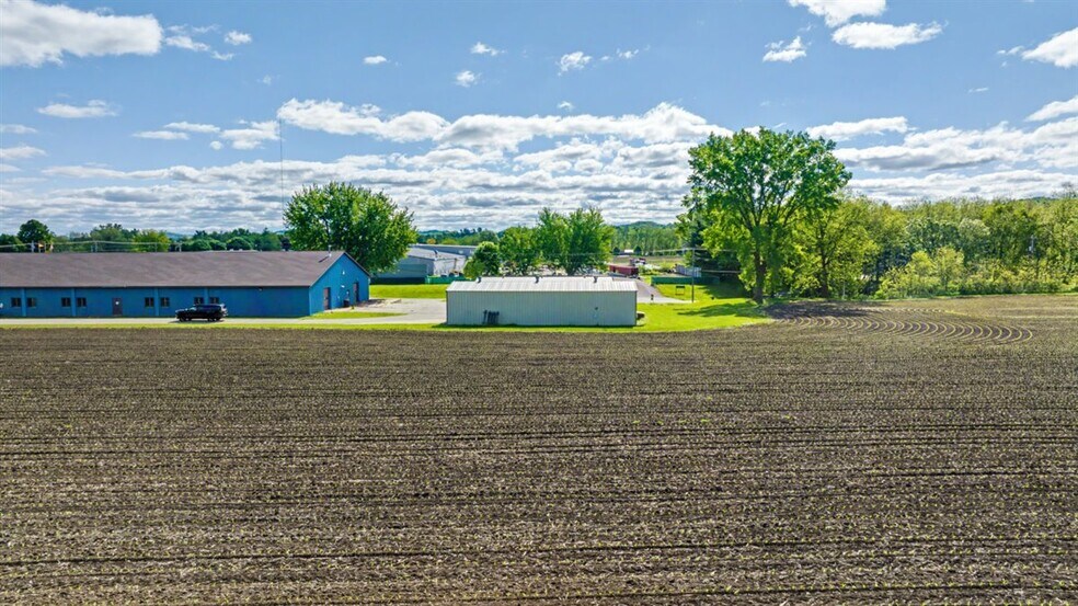 More Photos Of 16771 S 15th St, Galesville Warehouse For Sale