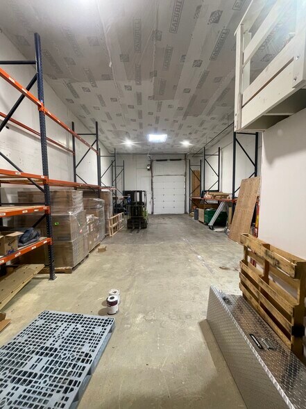 More Photos Of 1150-1162 S Lipan St, Denver Light Manufacturing For Lease