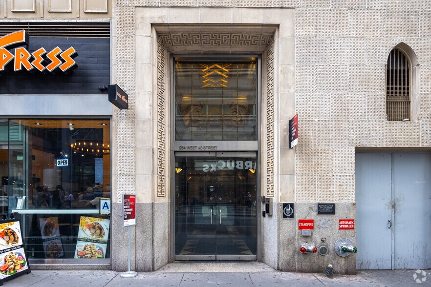 More Photos Of 264 W 40th St, New York Office For Sale