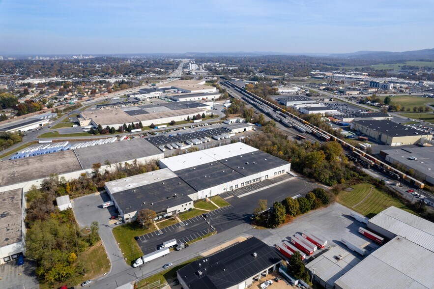 More Photos Of 500 Terminal Rd, Camp Hill Warehouse For Lease