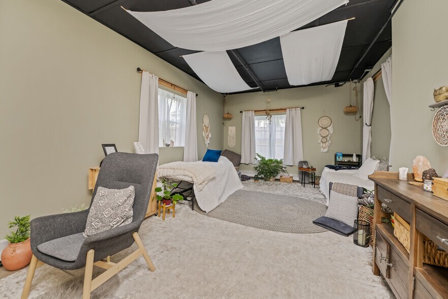 More Photos Of 250 Gorham St, Canandaigua Office For Sale