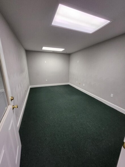 More Photos Of 223 N Main St, Franklin Office For Lease