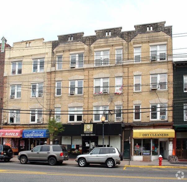 More Photos Of 3710 Park Ave, Union City Storefront Retail Residential For Lease