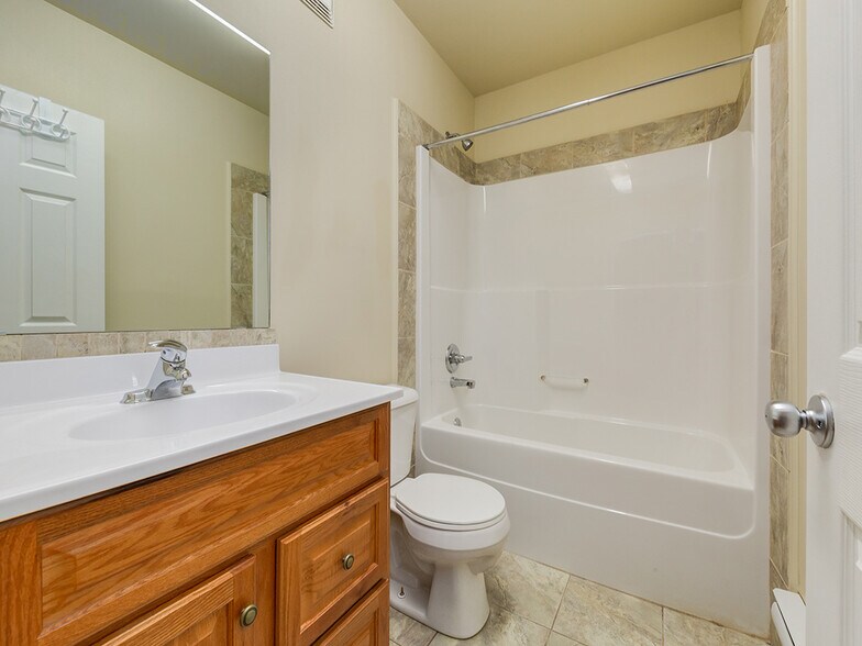 More Photos Of 122 5 St S, Lethbridge Apartments For Sale