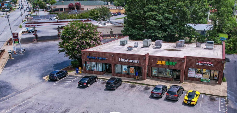 Primary Photo Of 671 Spartanburg Hwy, Hendersonville Restaurant For Sale