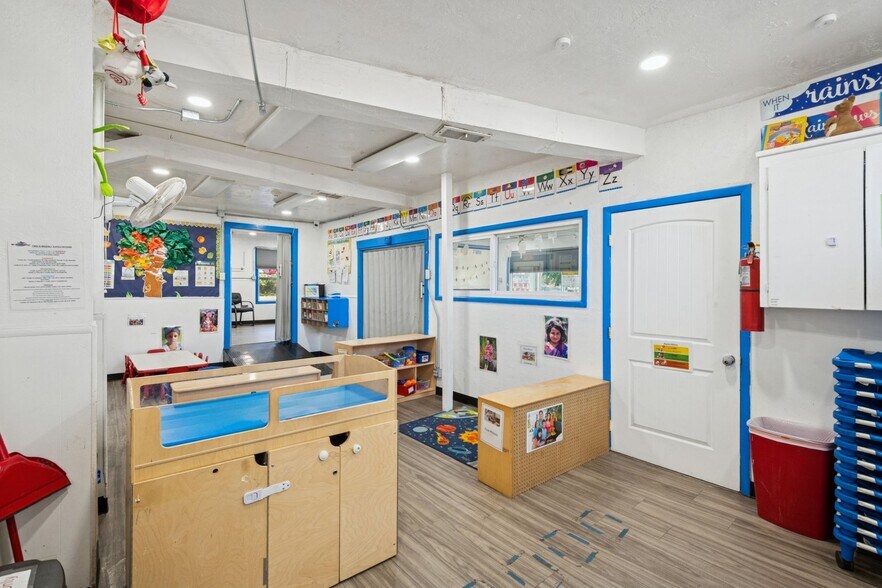 More Photos Of 302 Chimes View Dr, South Ogden Daycare Center For Sale