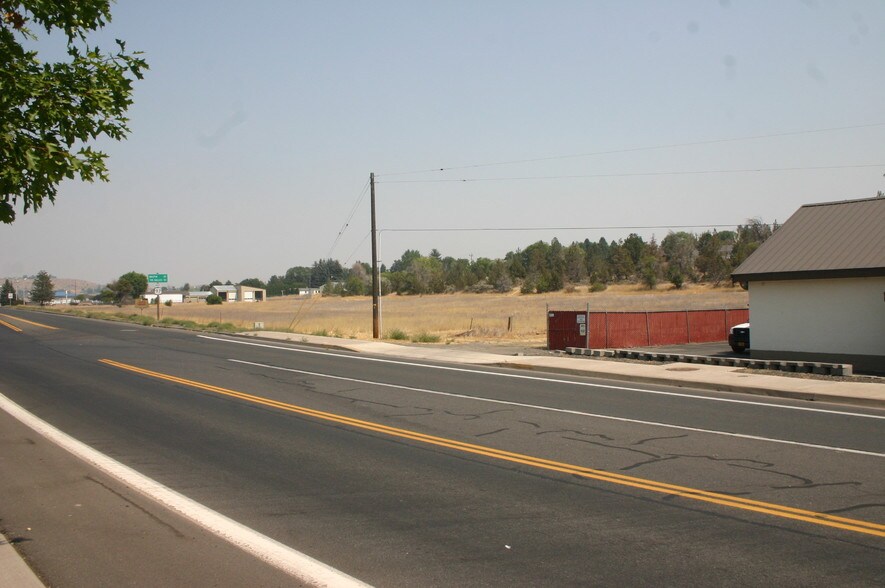 More Photos Of North Highway 97, Madras Land For Sale