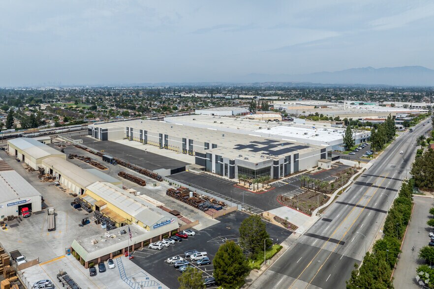 More Photos Of 9615 Norwalk Blvd, Santa Fe Springs Distribution For Lease