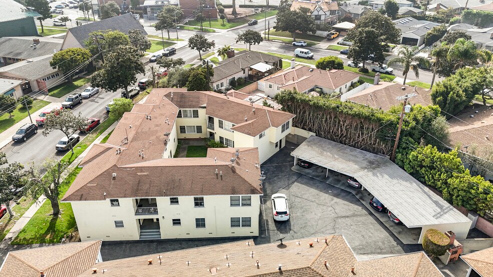 More Photos Of 7933 Alverstone Ave, Los Angeles Apartments For Sale