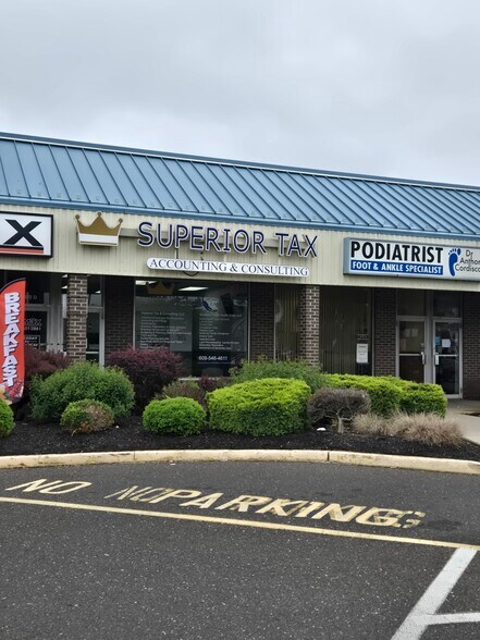 More Photos Of 1103-1105 Sunset Rd, Burlington Unknown For Lease