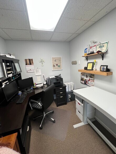 More Photos Of 819 Commercial Ave, Anacortes Office For Sale