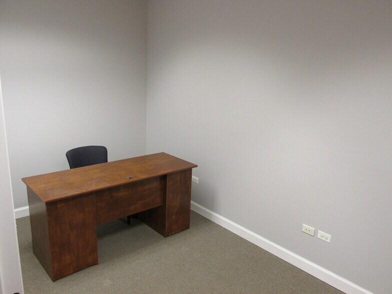 More Photos Of 245-285 Stonegate Rd, Algonquin Medical For Sale