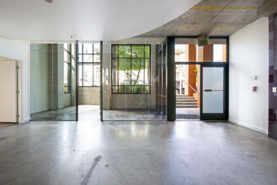 Primary Photo Of 225 NE 65th St, Seattle Apartments For Sale