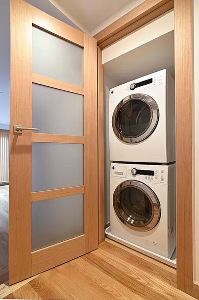 More Photos Of 94 Greenpoint Ave, Brooklyn Apartments For Sale