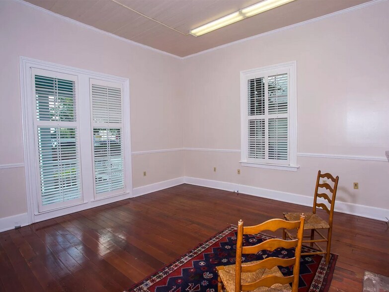 More Photos Of 245 Intendencia St, Pensacola Office Residential For Sale