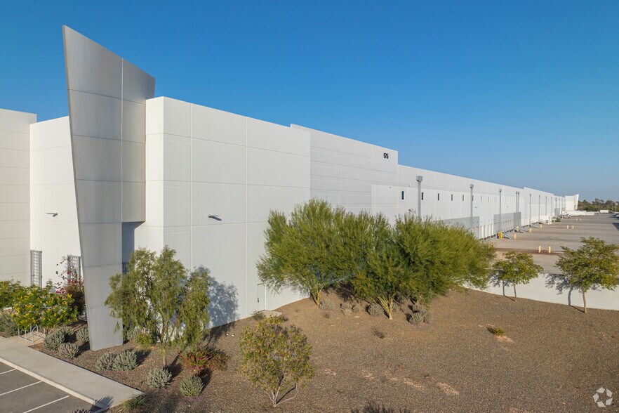 More Photos Of 575 S 143rd Ave, Goodyear Warehouse For Lease