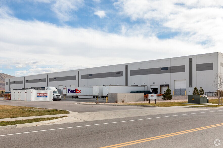 More Photos Of 2150 N 2200 W, Salt Lake City Warehouse For Lease