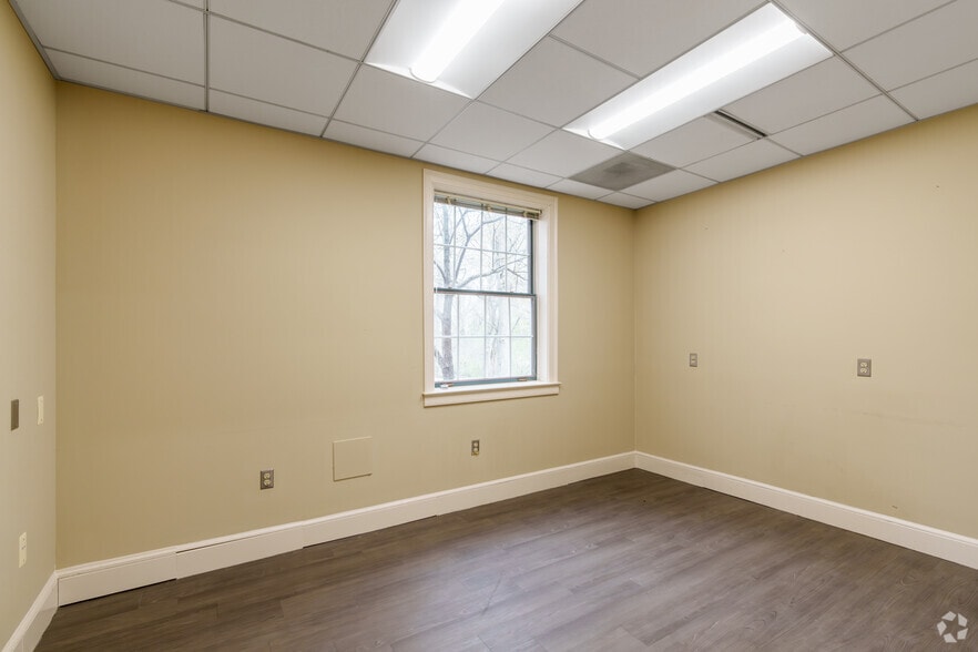 More Photos Of 201 Reeceville Rd, Coatesville Unknown For Lease