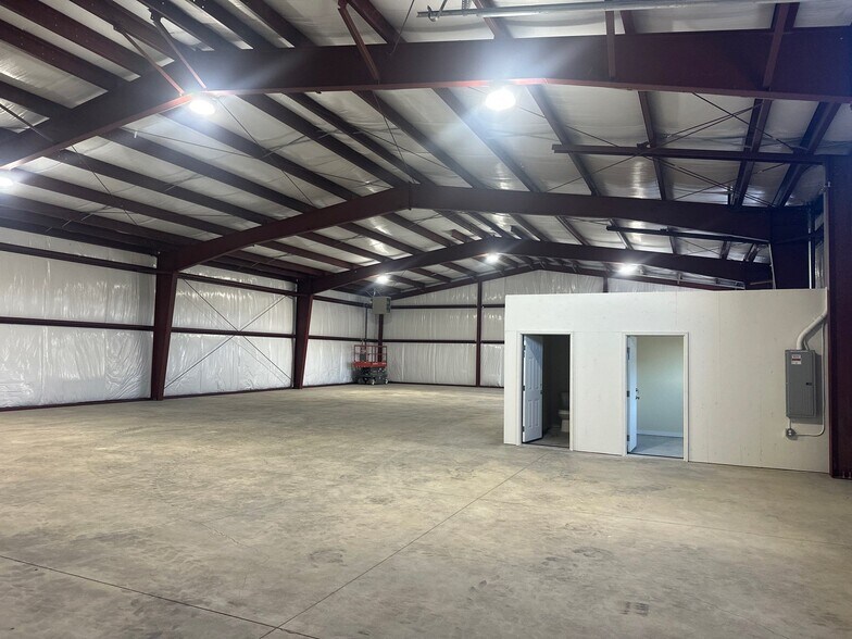 More Photos Of 1843 NW Mill st, Madras Unknown For Lease