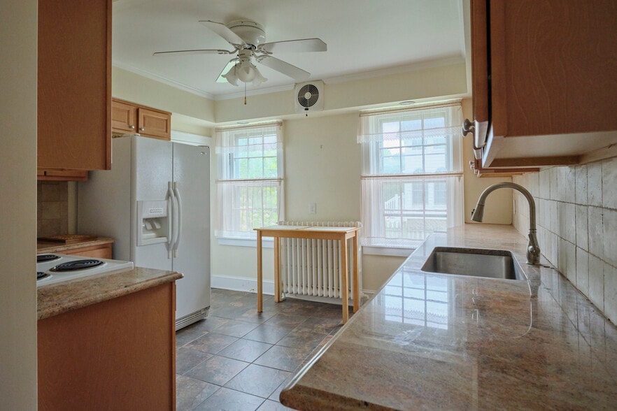 More Photos Of 267 Main St, Schoharie Hospitality For Sale
