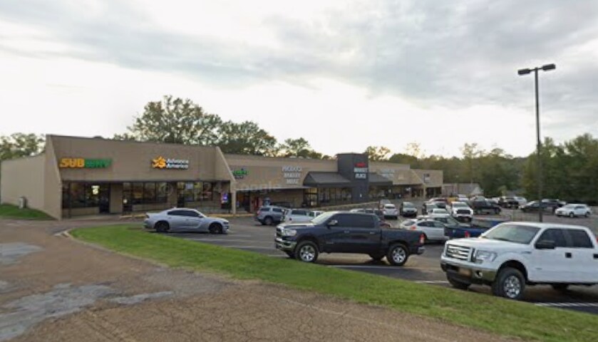 Primary Photo Of 595 E Main St, Philadelphia General Retail For Lease