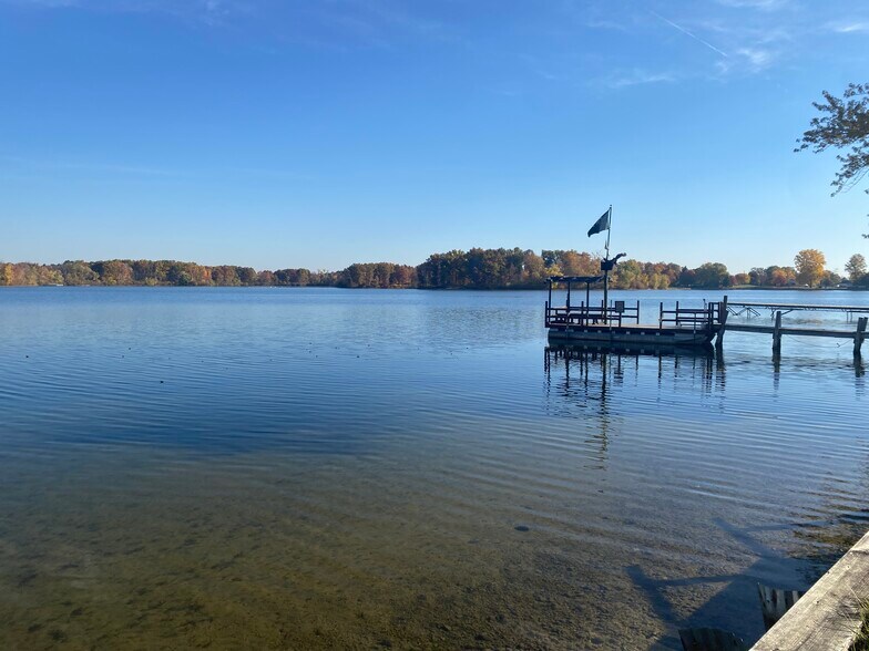 More Photos Of 8230 Highland Rd, White Lake Hotel For Sale