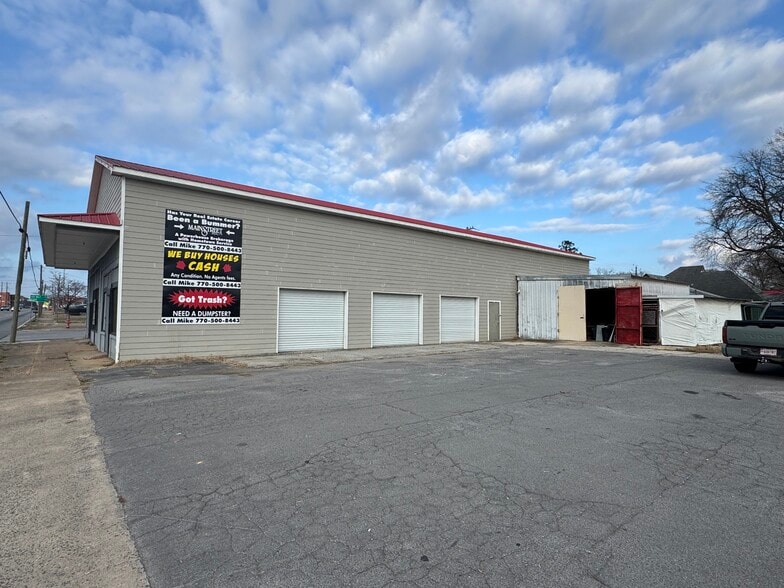 More Photos Of 823 S Main St, Cedartown Flex For Sale