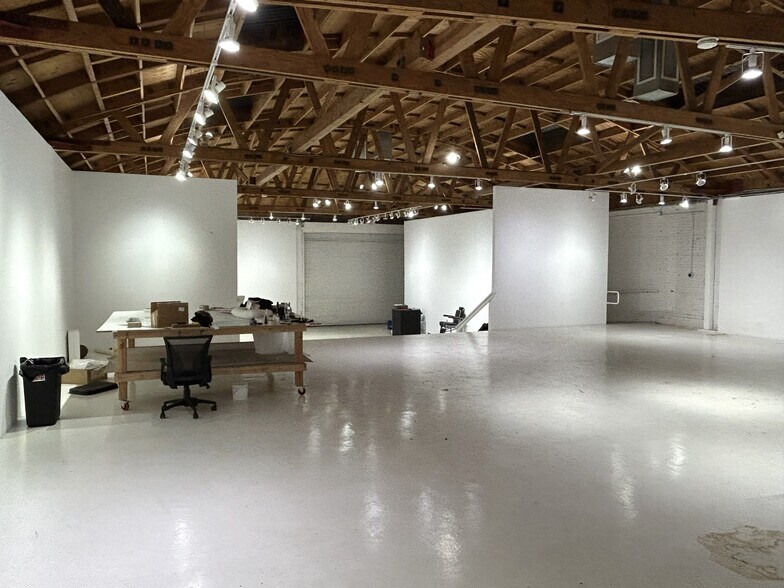 More Photos Of 422 S Alameda St, Los Angeles Industrial For Lease