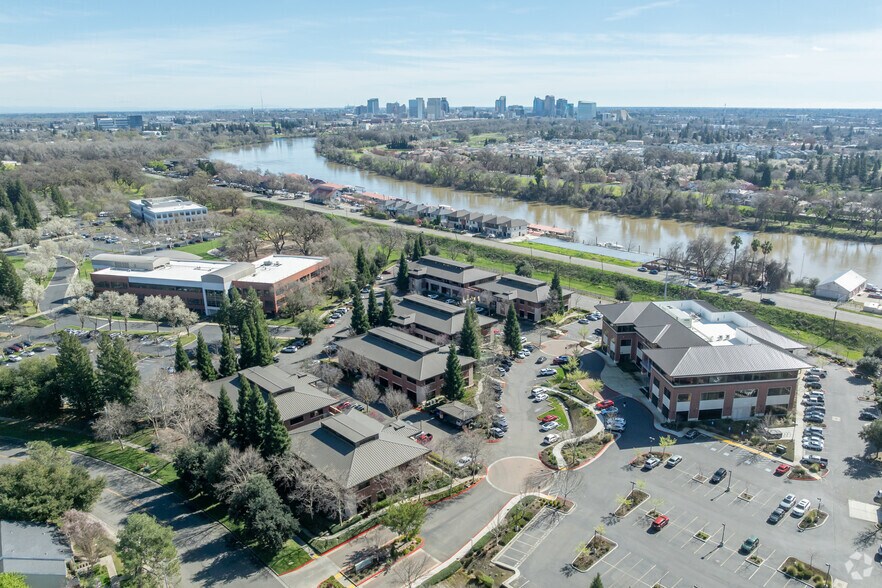 More Photos Of 2512 River Plaza Dr, Sacramento Office For Sale