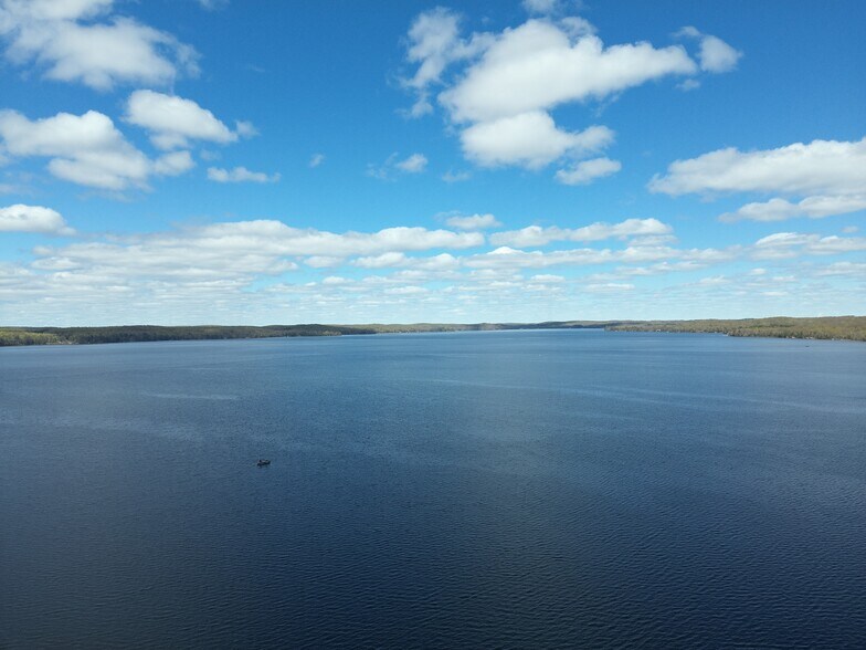 More Photos Of 3917 Point of View Trl, Phelps Hotel For Sale