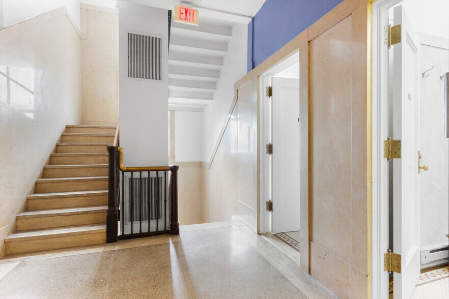 More Photos Of 126 State St, Albany Loft Creative Space For Sale