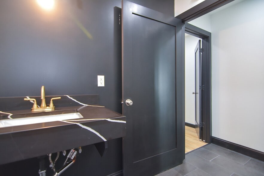 More Photos Of 995 Main St, Clinton Auto Dealership For Sale