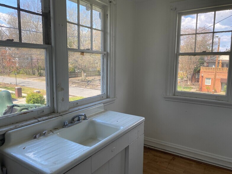 More Photos Of 3822 Chamberlayne Ave, Richmond Assisted Living For Sale