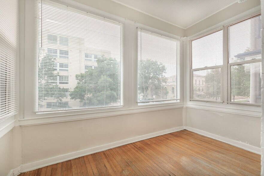 More Photos Of 903 E 14th, Denver Apartments For Sale