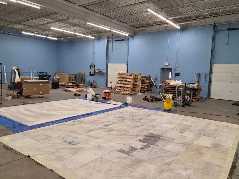 More Photos Of 85 Turnpike Dr, Waterbury Flex For Lease