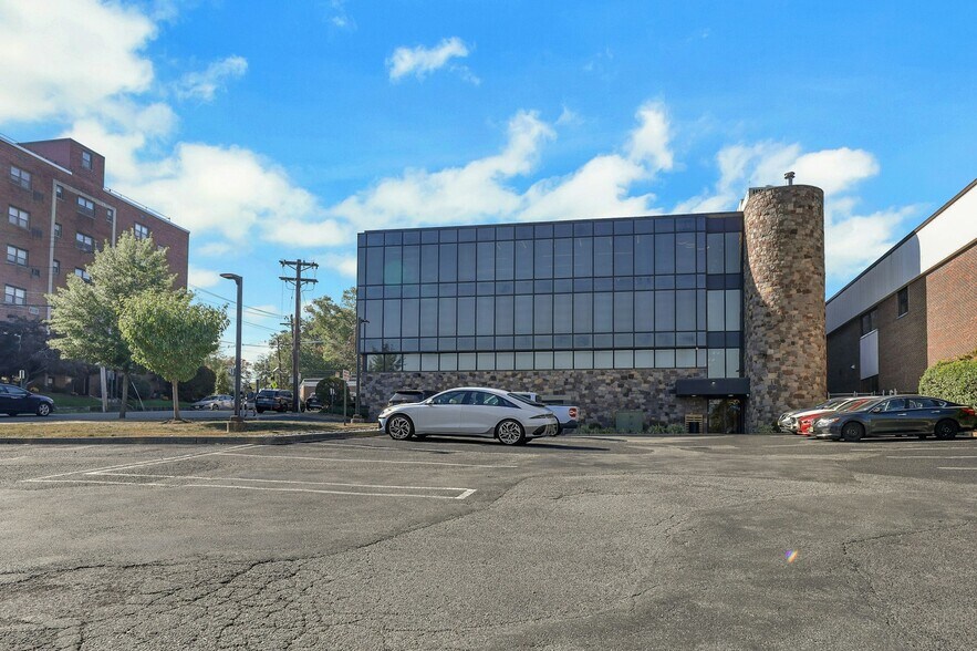 More Photos Of 85 Orient Way, Rutherford Loft Creative Space For Lease