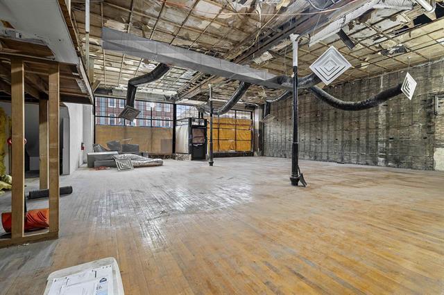 More Photos Of 408 Dousman St, Green Bay Storefront Retail Residential For Sale