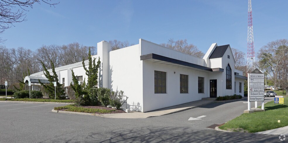 Primary Photo Of 185 Old Country Rd, Riverhead Medical For Lease