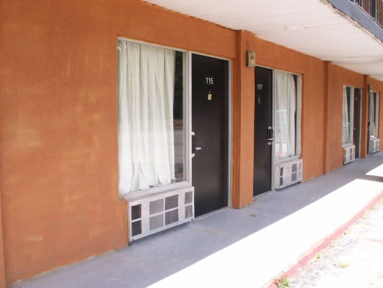 More Photos Of 1500 N Cherry St, Knoxville Apartments For Sale