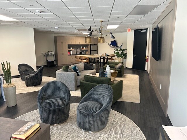 More Photos Of 1715 N Westshore Blvd, Tampa Office For Lease